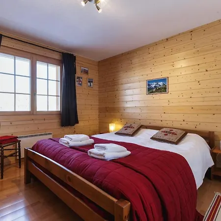 Domek alpejski Montebello Cozy, Classic Swiss Chalet With Stunning Views