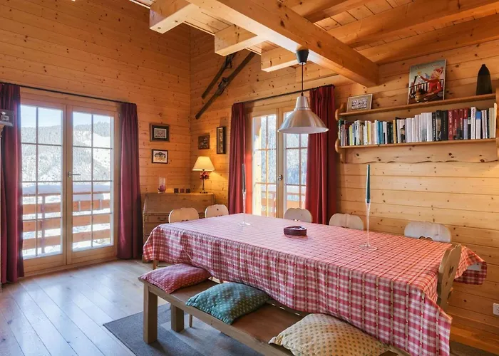 Montebello Cozy, Classic Swiss Chalet With Stunning Views La Tzoumaz