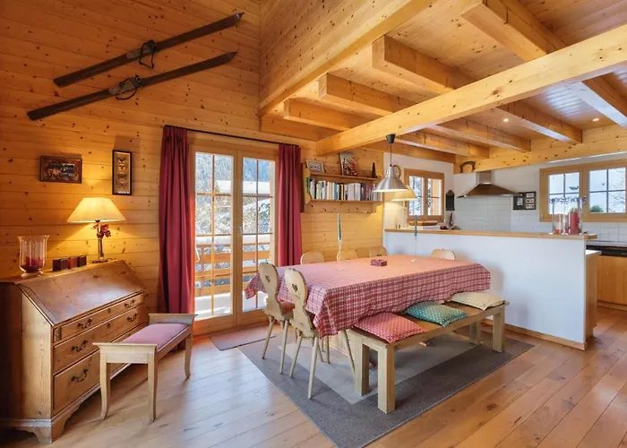 Domek alpejski Montebello Cozy, Classic Swiss Chalet With Stunning Views La Tzoumaz